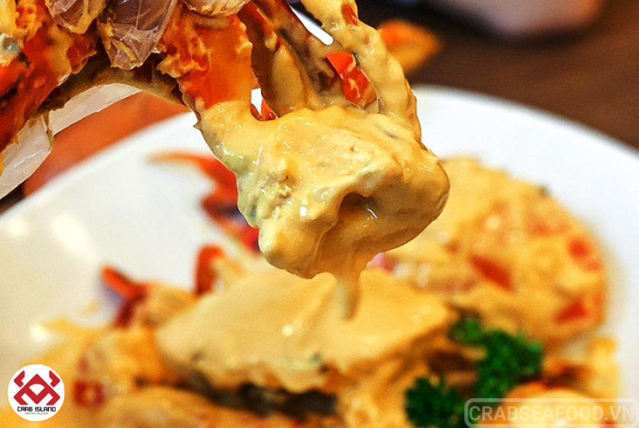 Cua Cà Mau sốt trứng muối - Crab Seafood